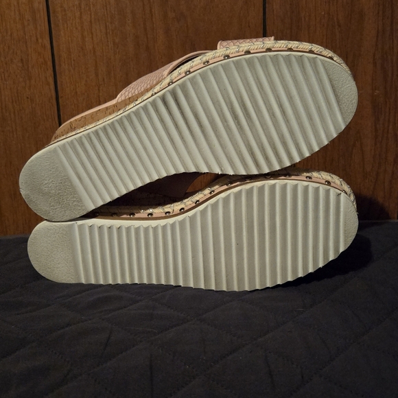 BCBGeneration Habiana wedges - Picture 3 of 3